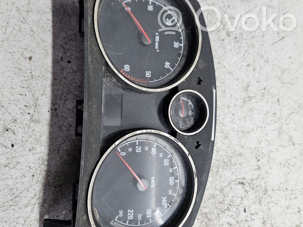 Opel Astra H Speedometer (instrument cluster) 