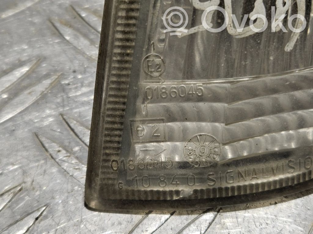 Peugeot 405 Front indicator light 