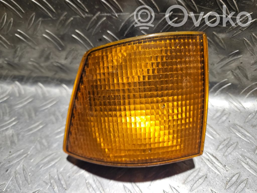 BMW 7 E32 Front indicator light 