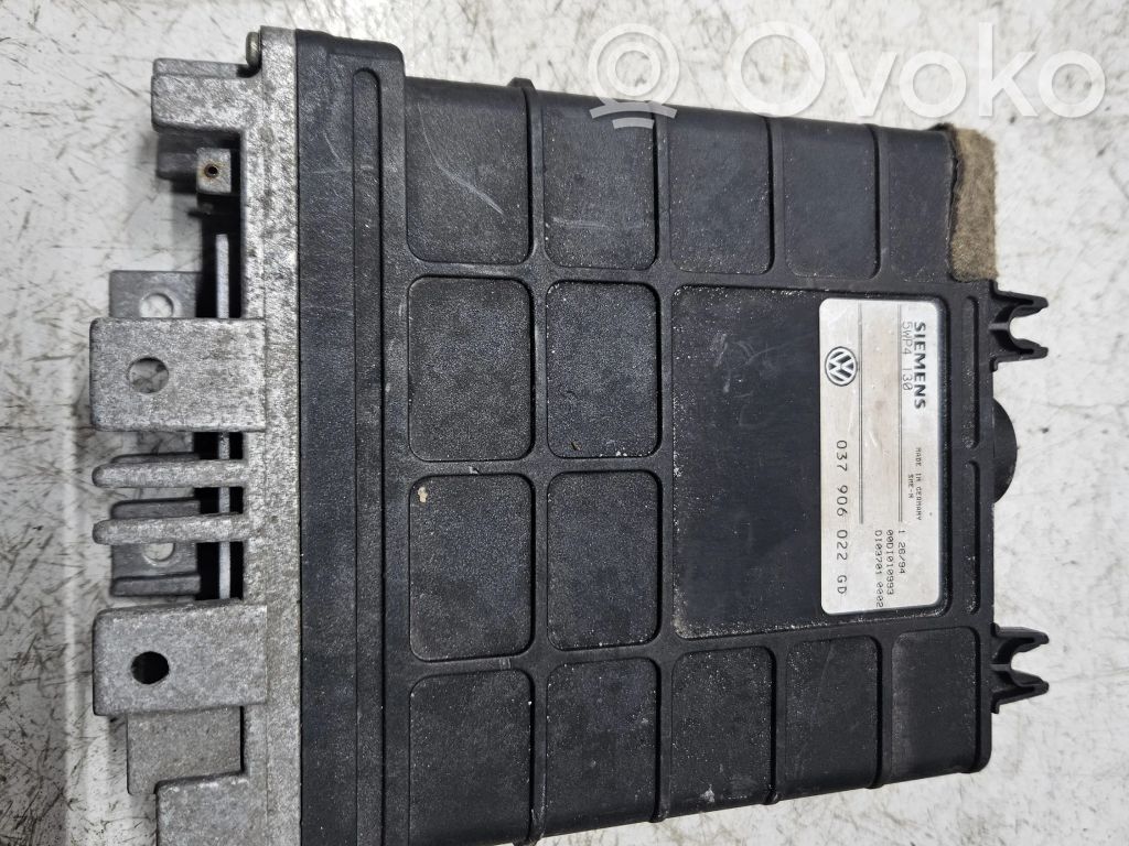 Volkswagen PASSAT B4 Engine control unit/module 