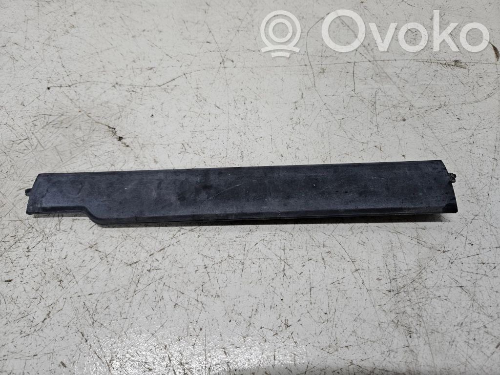 Wlot / Kanał powietrza intercoolera   95B121617