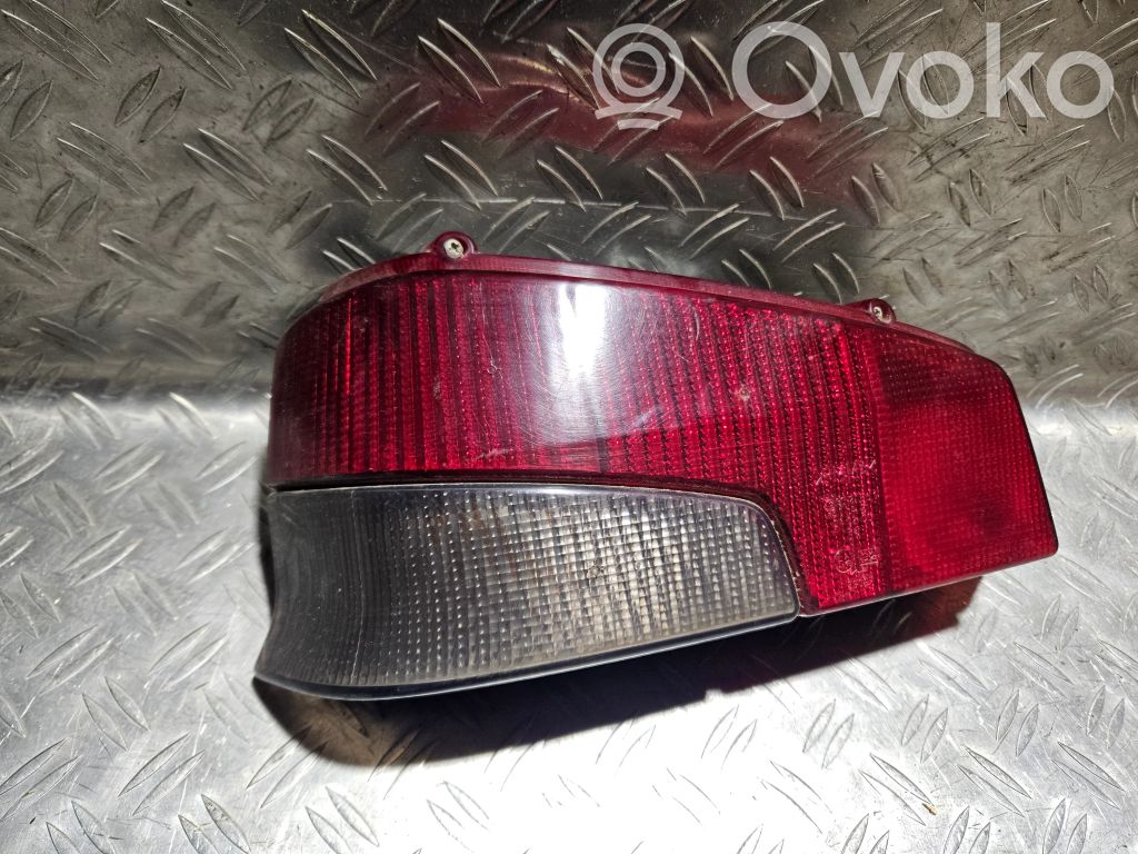 Peugeot 106 Galinis žibintas kėbule 