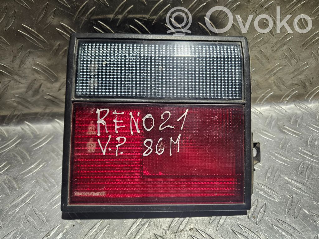 Renault 21 Tailgate rear/tail lights 