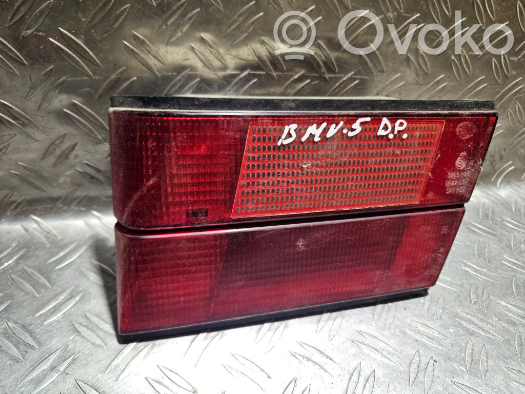 BMW 5 E34 Aizmugurējais lukturis pārsegā 