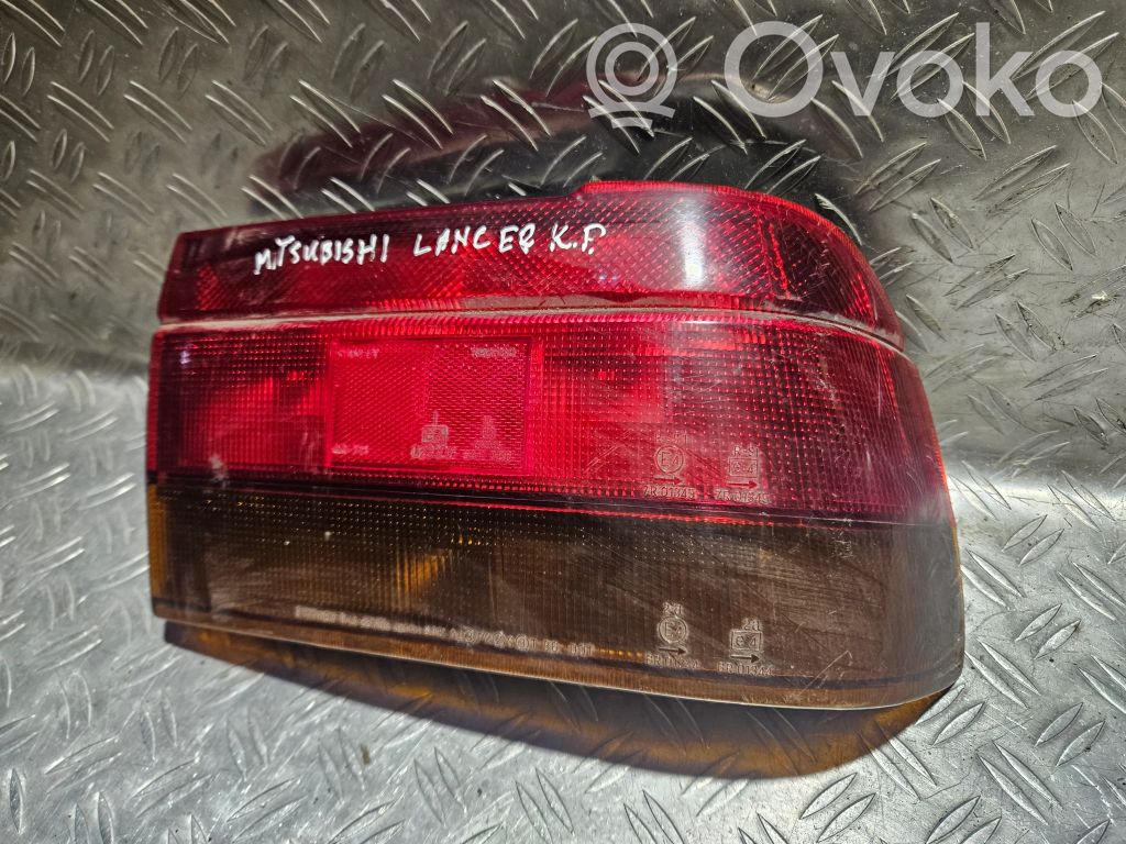 Mitsubishi Lancer Lampă spate în caroserie 
