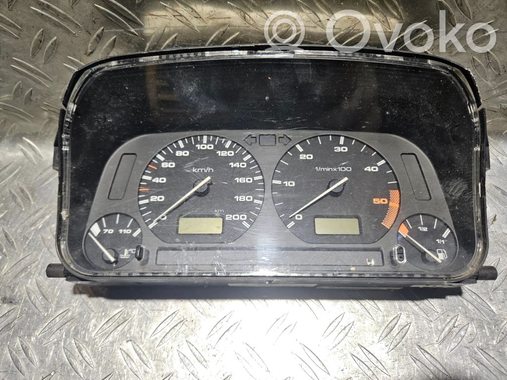 Volkswagen Golf III Velocímetro (tablero de instrumentos) 