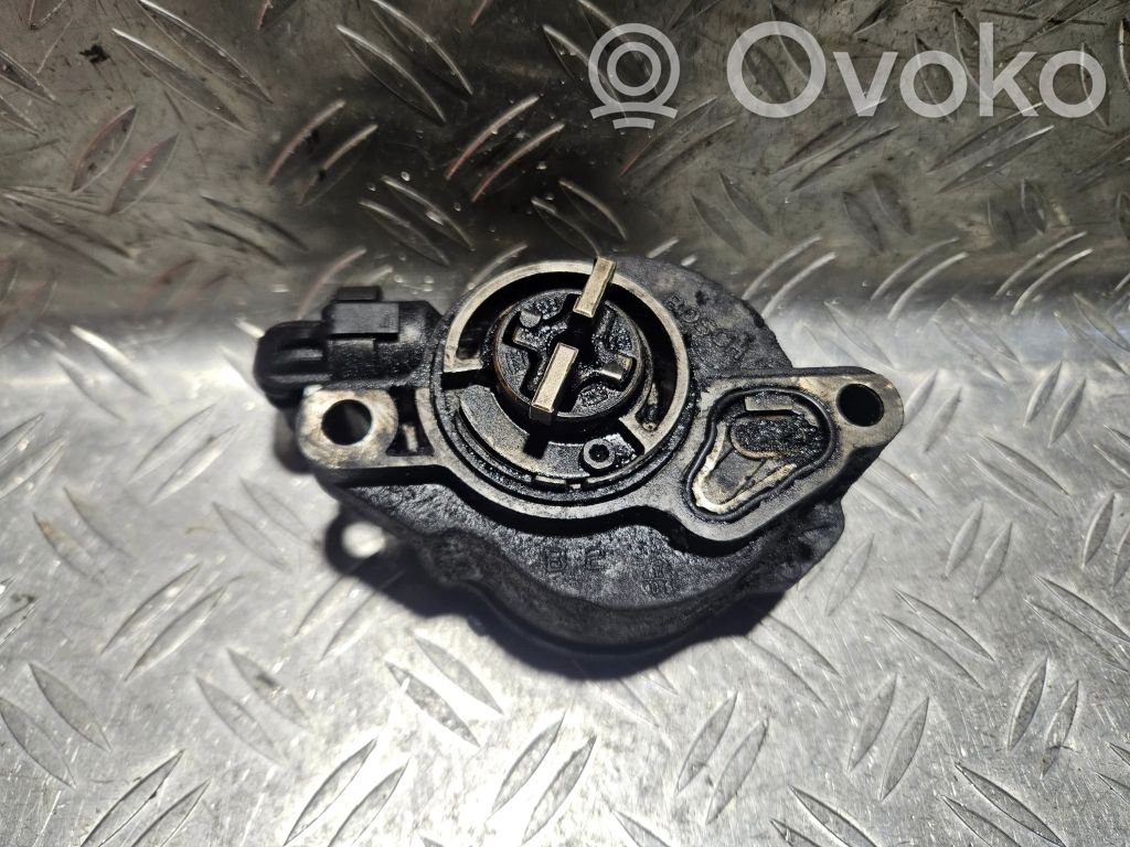 Ford Focus Vacuum pump 