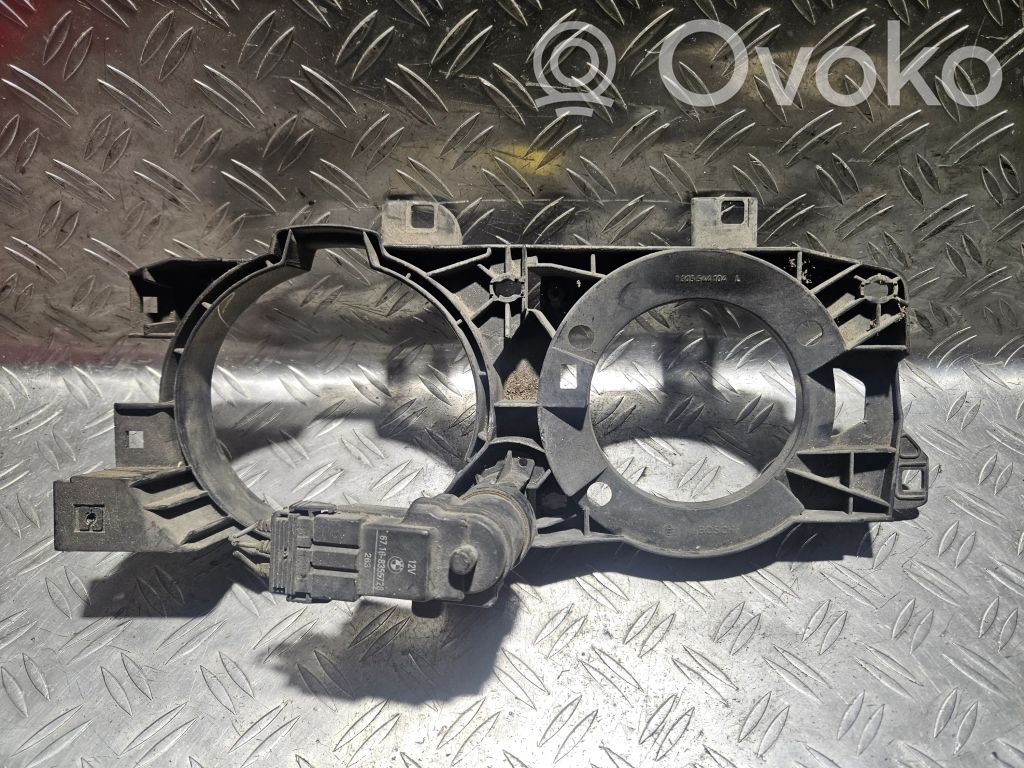 BMW 5 E34 Headlight/headlamp mounting bracket 