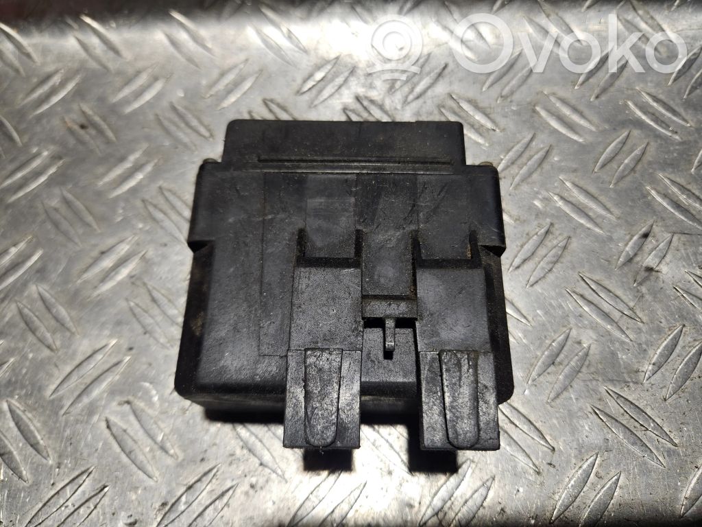 BMW 5 E34 Glow plug pre-heat relay 