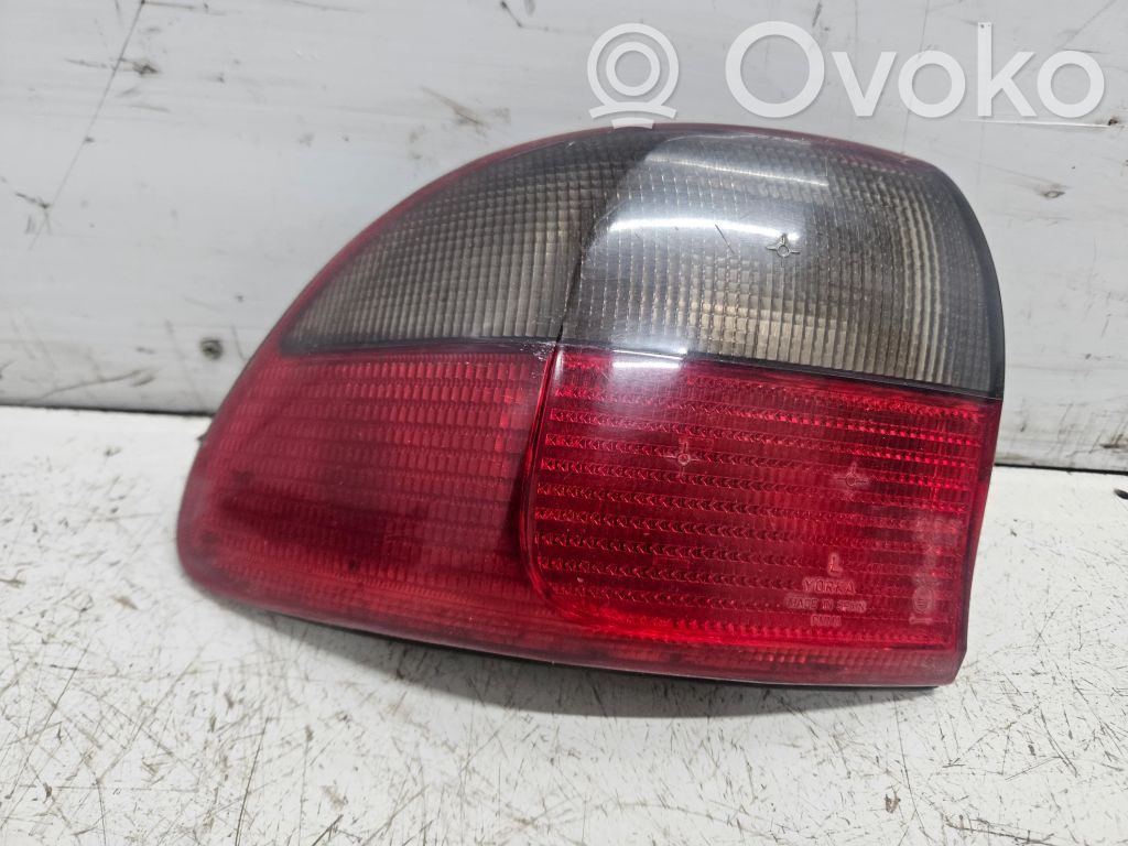 Opel Omega B1 Galinis žibintas kėbule 