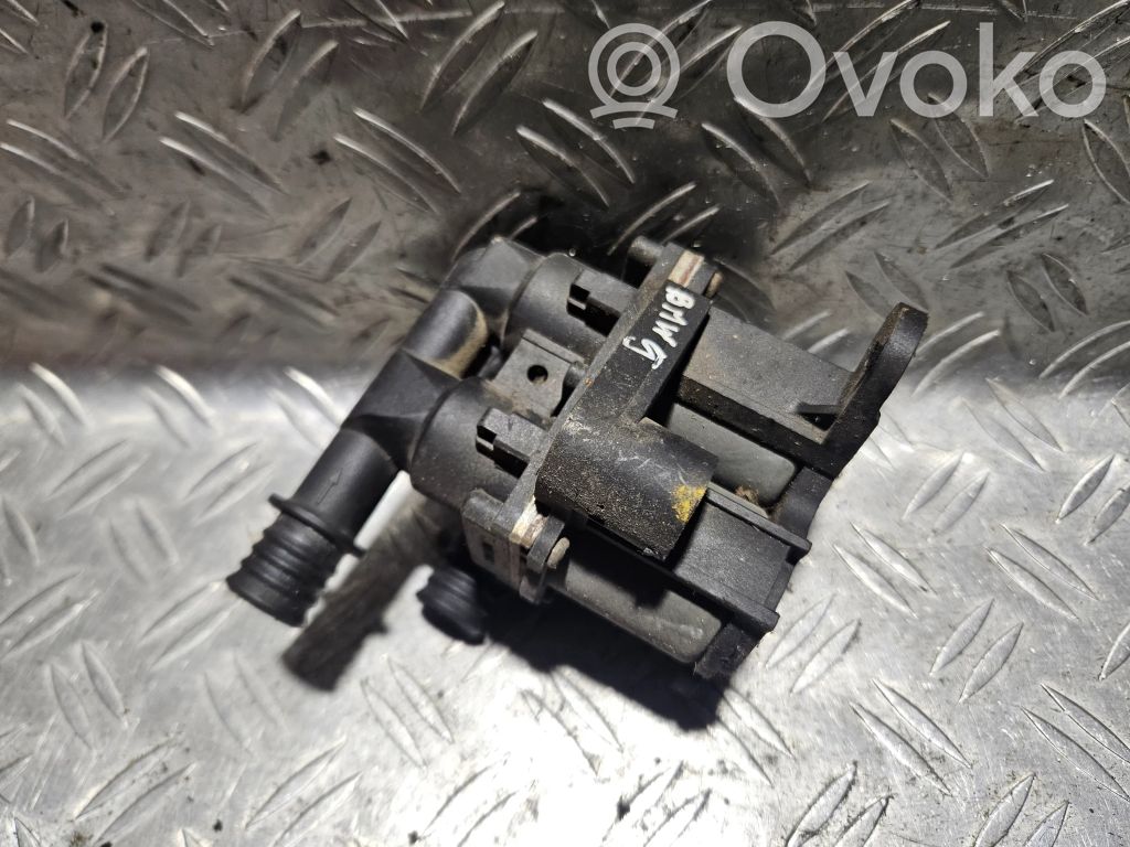 BMW 5 E34 Apsildes radiatora vārsts (-i) 