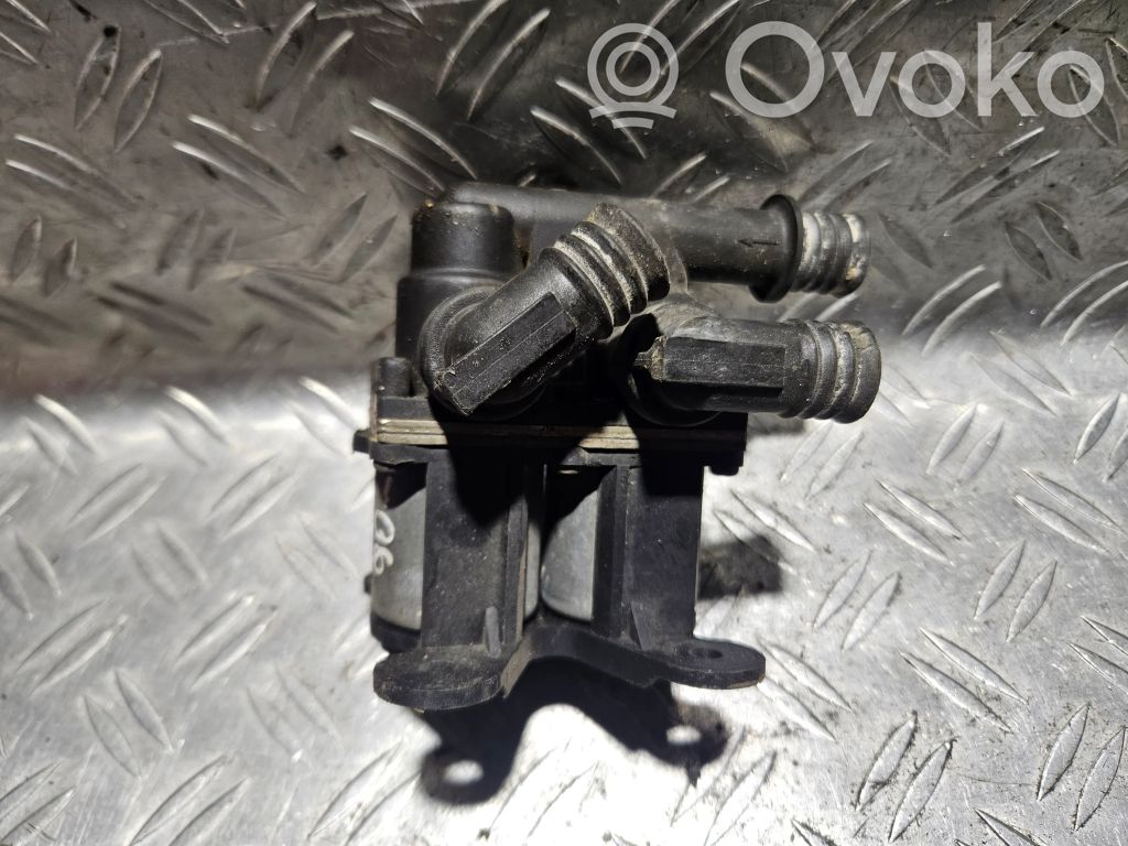 BMW 5 E34 Apsildes radiatora vārsts (-i) 