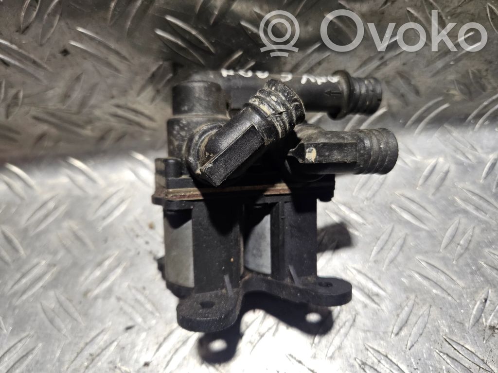 BMW 5 E34 Apsildes radiatora vārsts (-i) 