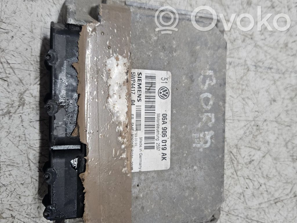 Engine control unit/module   06A906019AK