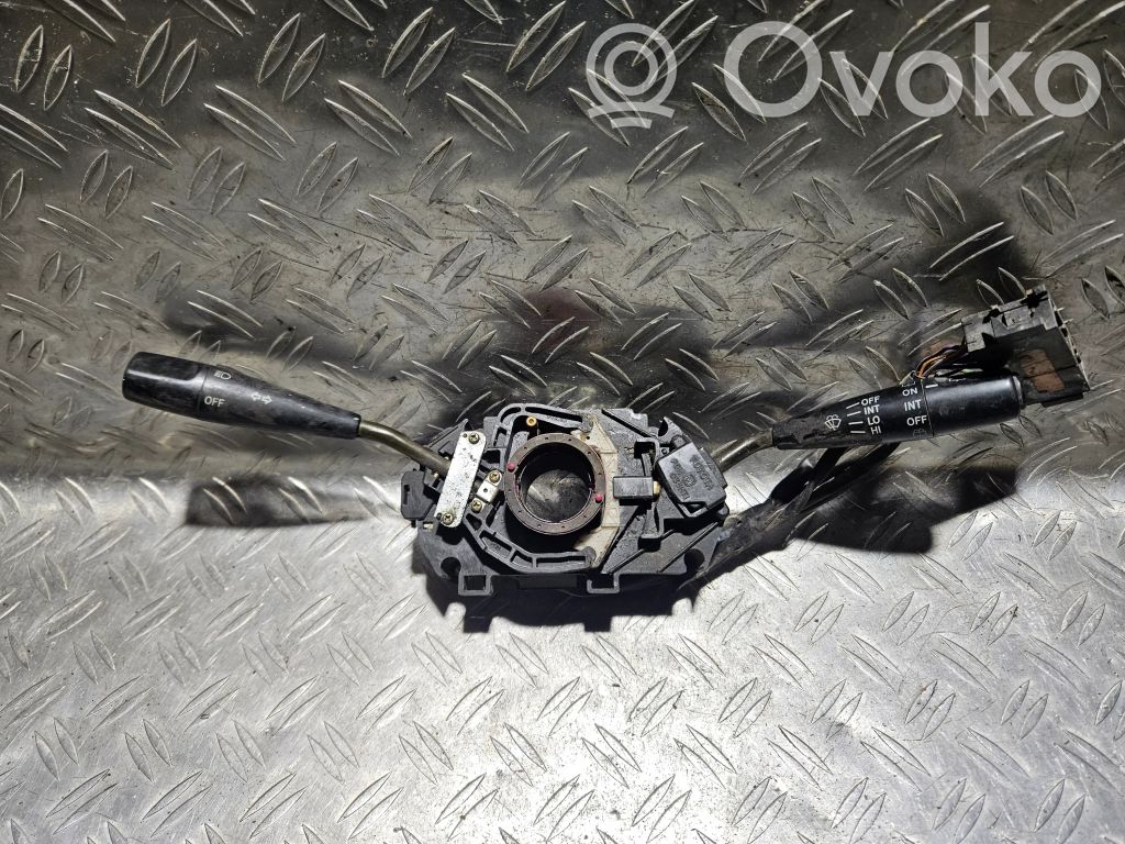 Toyota Corolla E100 Commodo, commande essuie-glace/phare 