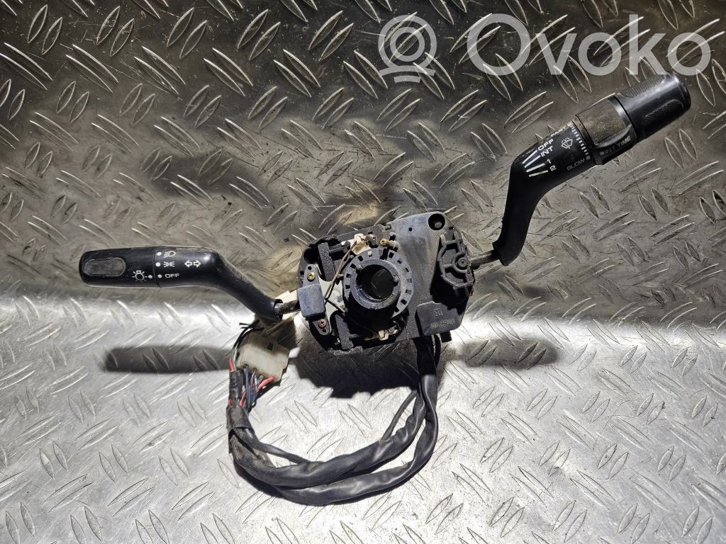 Mitsubishi Galant Commodo, commande essuie-glace/phare 