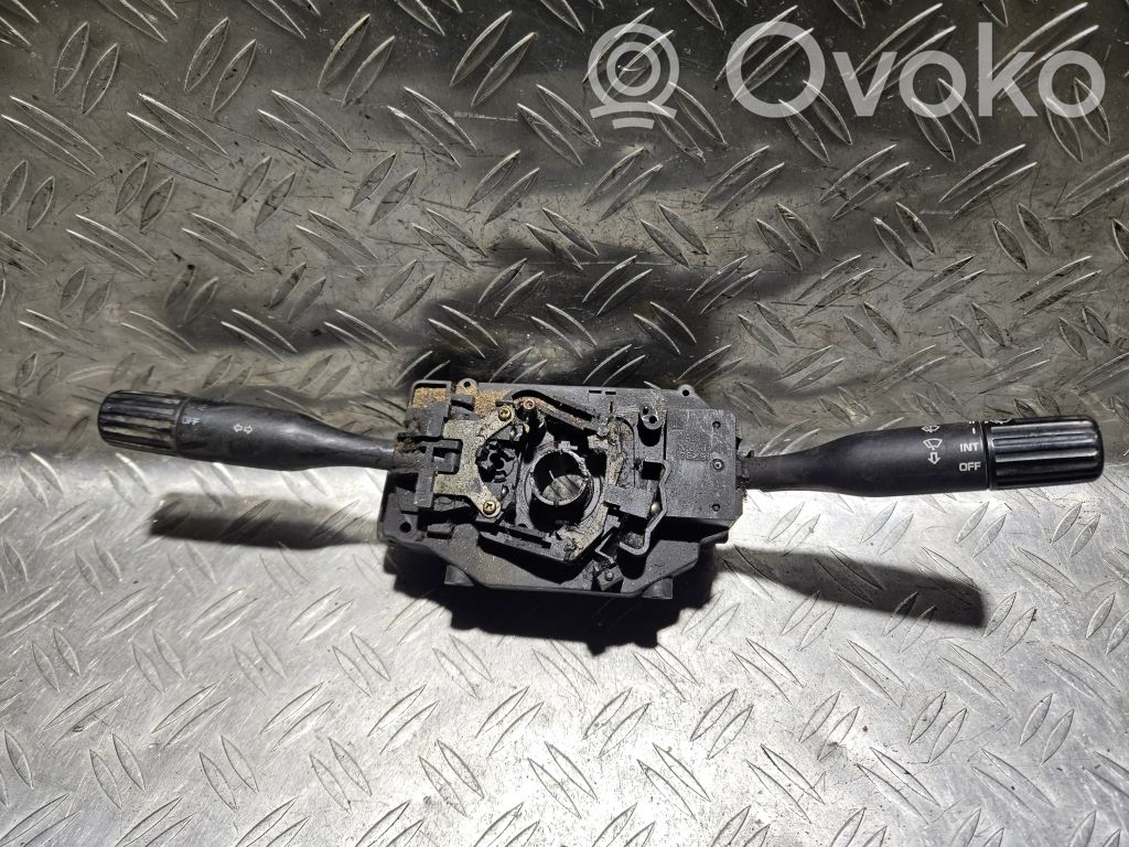 Mazda 323 Commodo, commande essuie-glace/phare 
