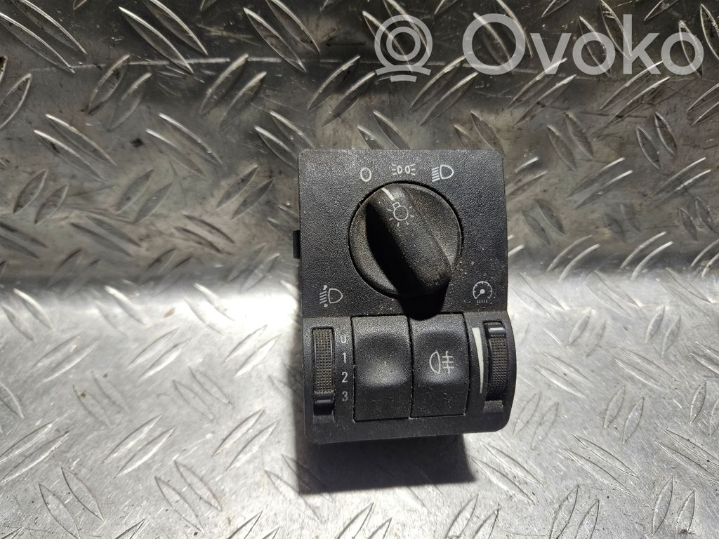 Opel Astra G Light switch 