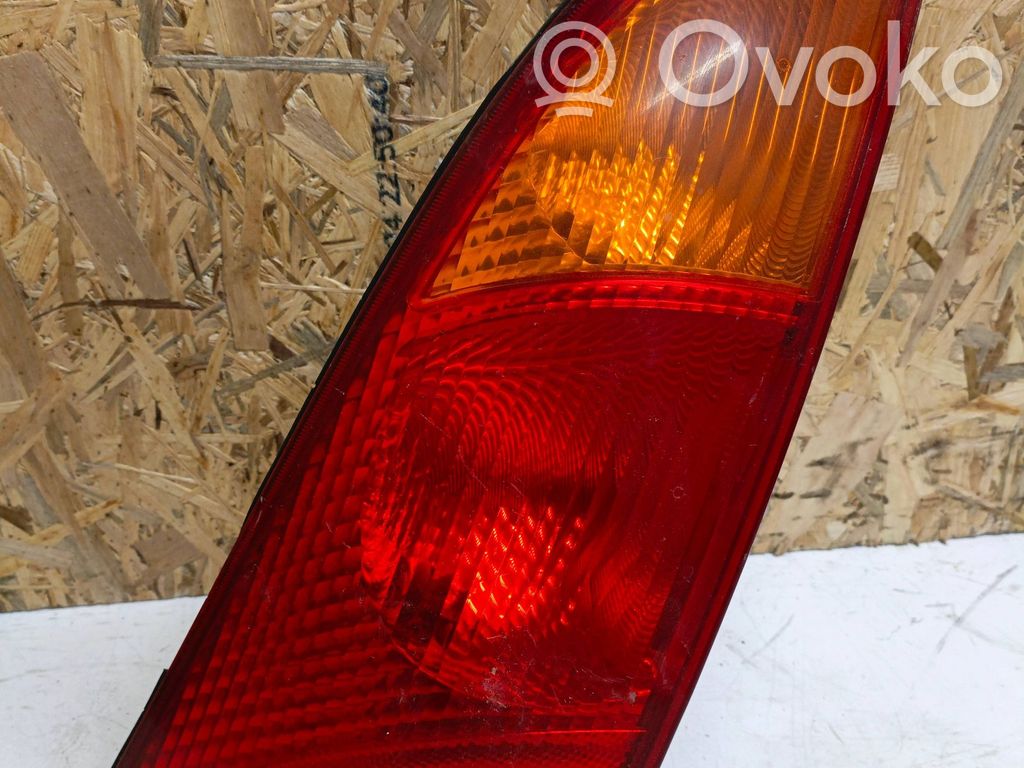 Ford Focus Aizmugurējais lukturis virsbūvē 