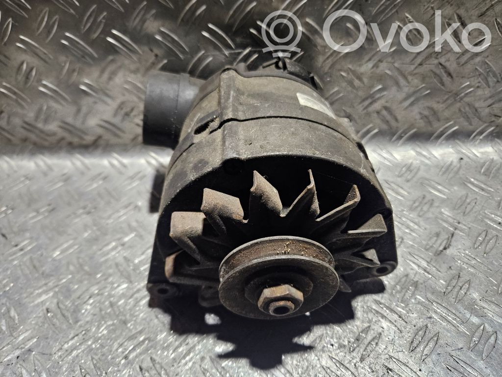 BMW 5 E34 Ģenerators 
