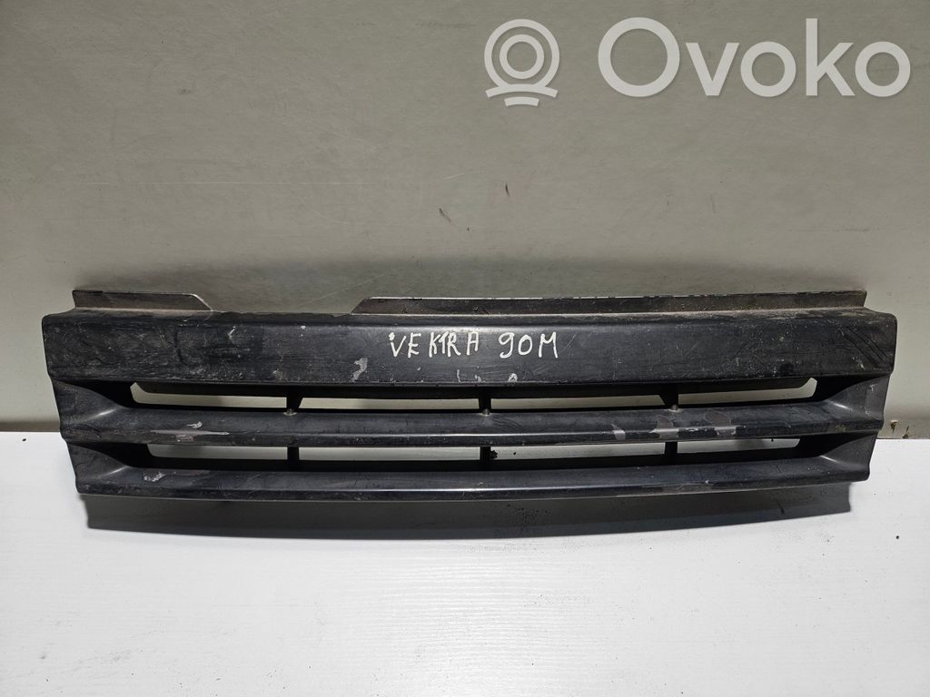 Opel Vectra A Etusäleikkö 