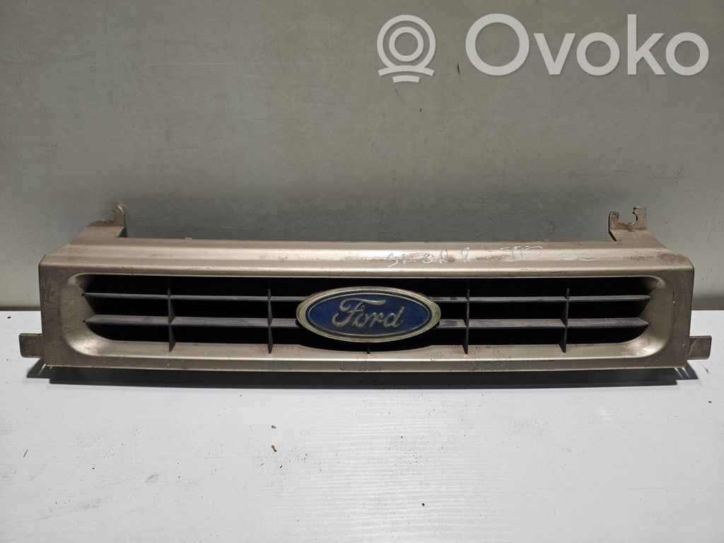 Atrapa chłodnicy / Grill   90GG8A254AA,90GG8A133AA