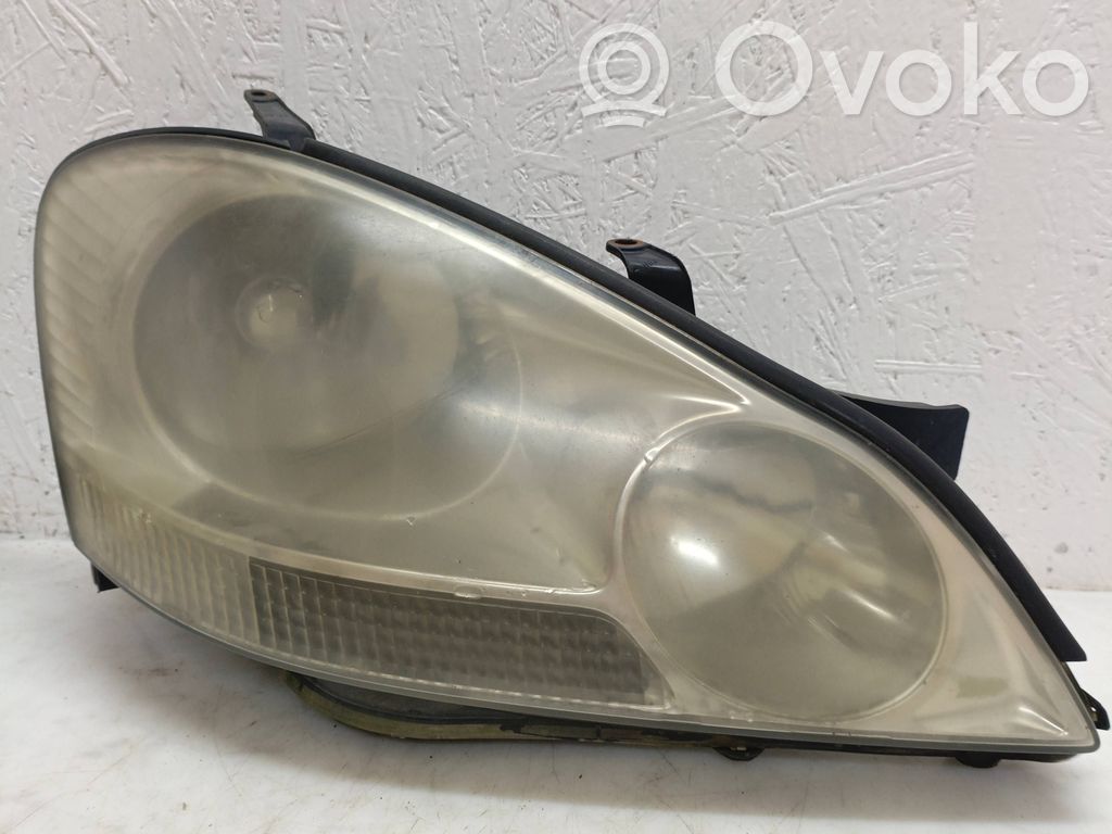 Toyota Avensis Verso Headlight/headlamp 