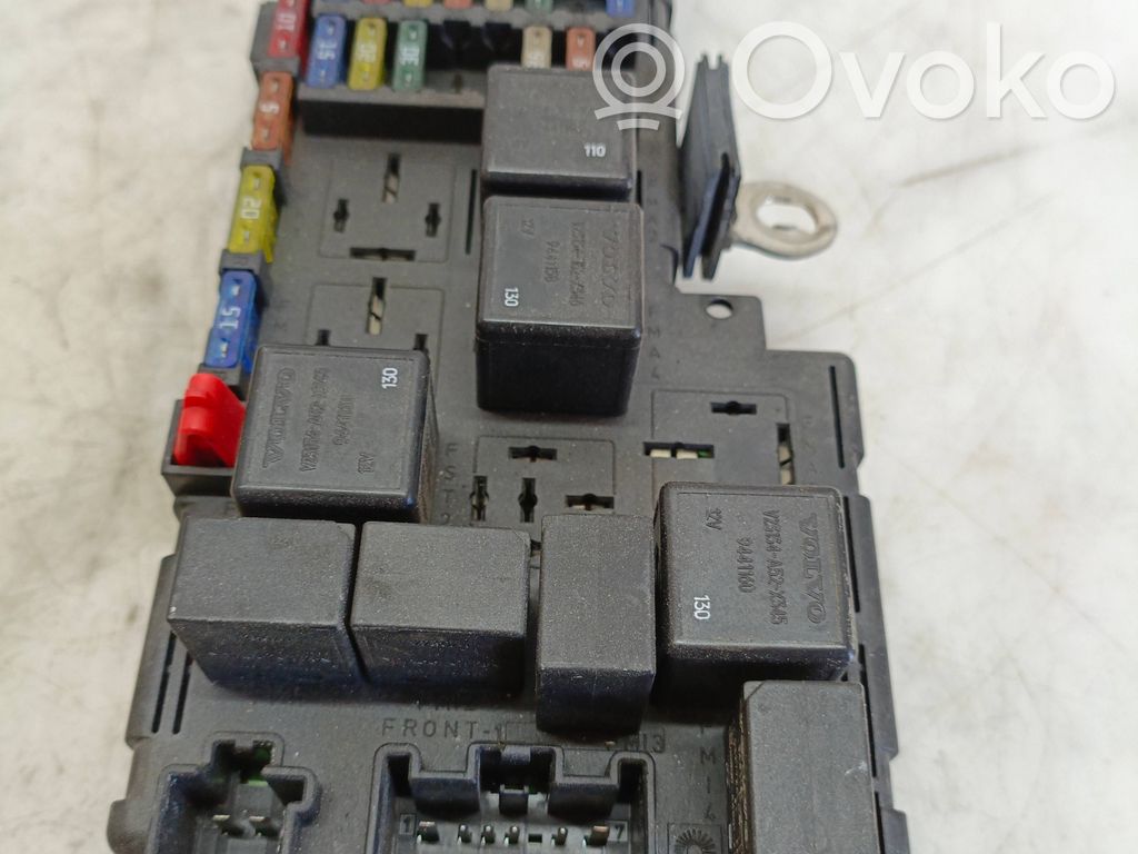 Volvo V70 Saugiklių blokas 