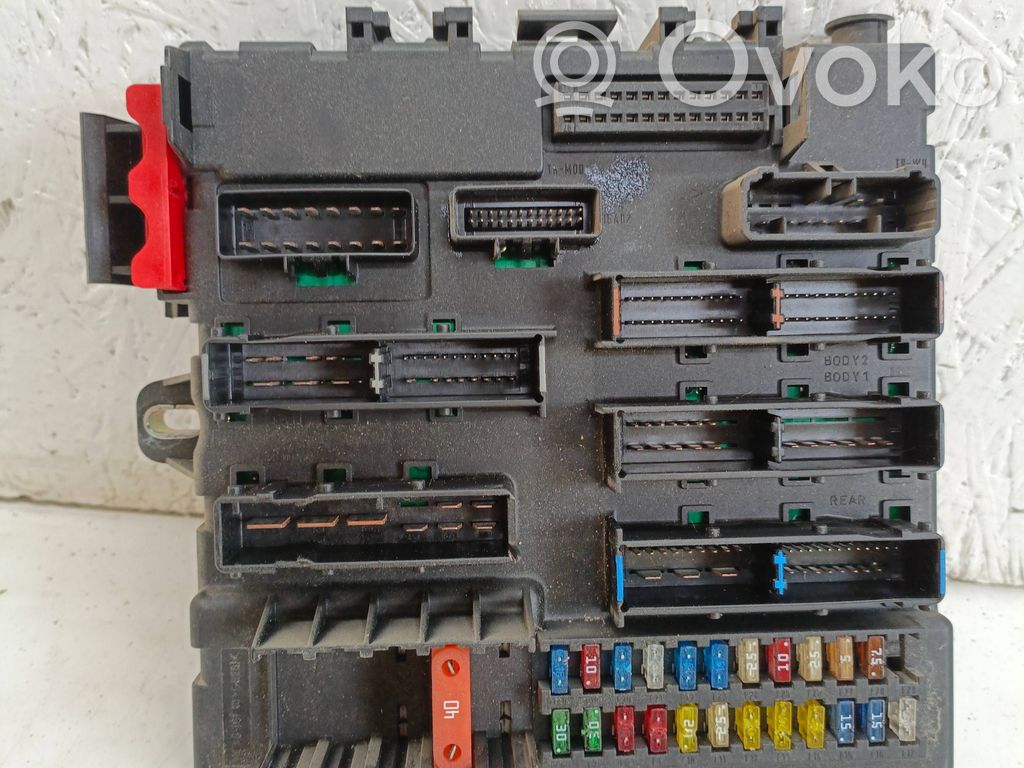 Opel Vectra C Fuse module 