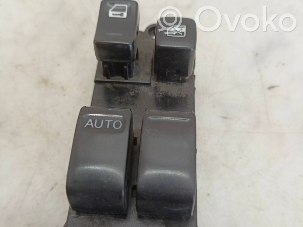 Nissan Almera N16 Electric window control switch 