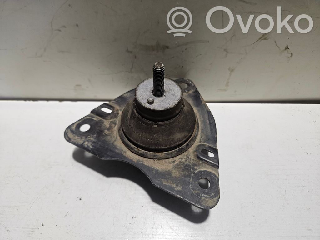 Renault Laguna I Engine mount bracket 