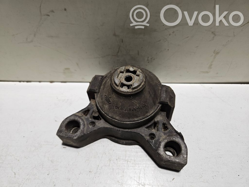 Ford Focus Engine mount bracket 