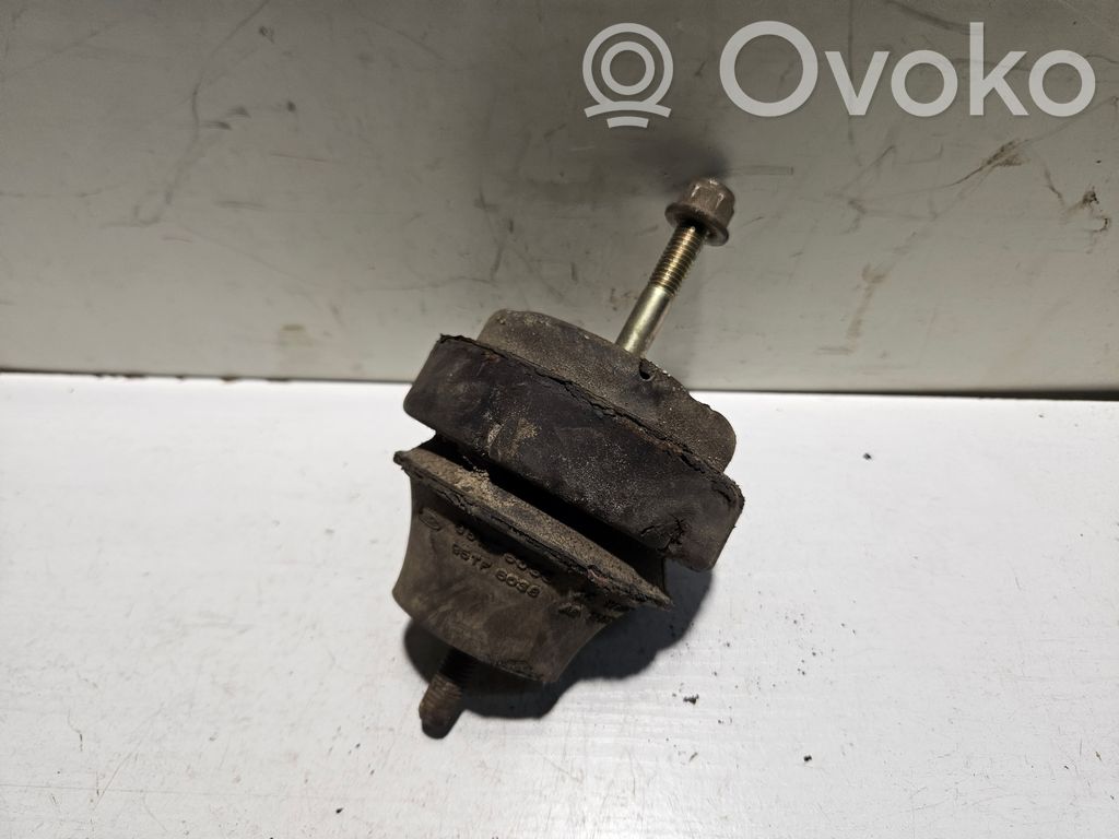 Ford Scorpio Engine mount bracket 