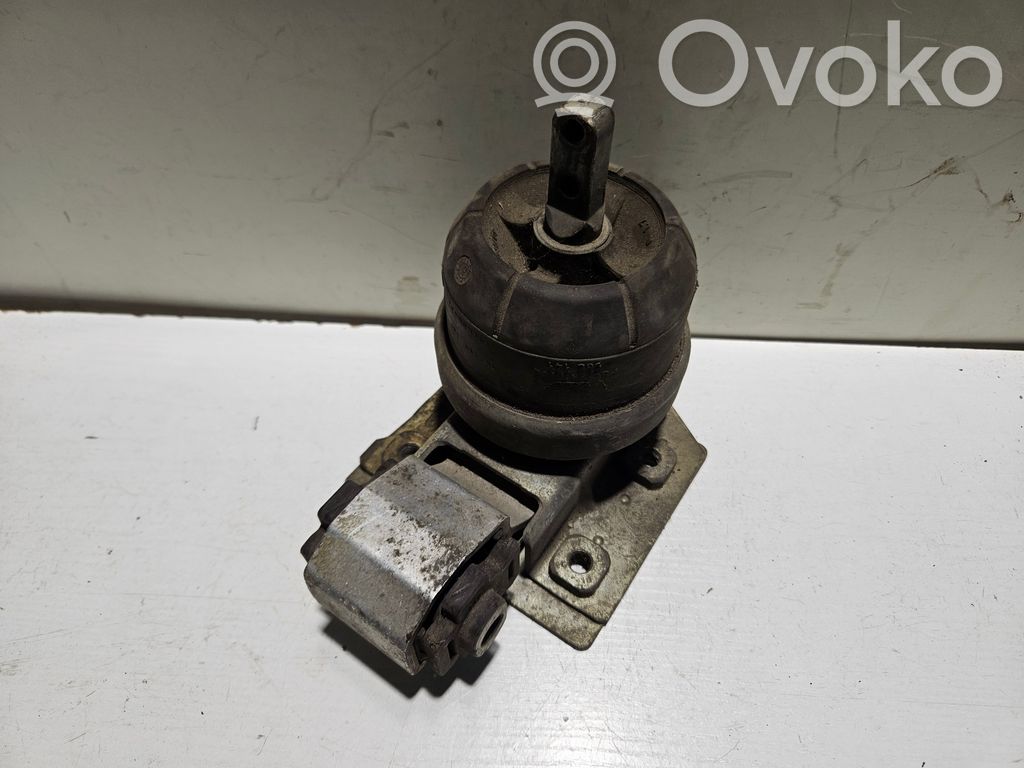 Ford Galaxy Engine mount bracket 