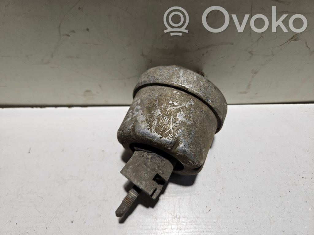 Engine mount bracket   90497969,39GM