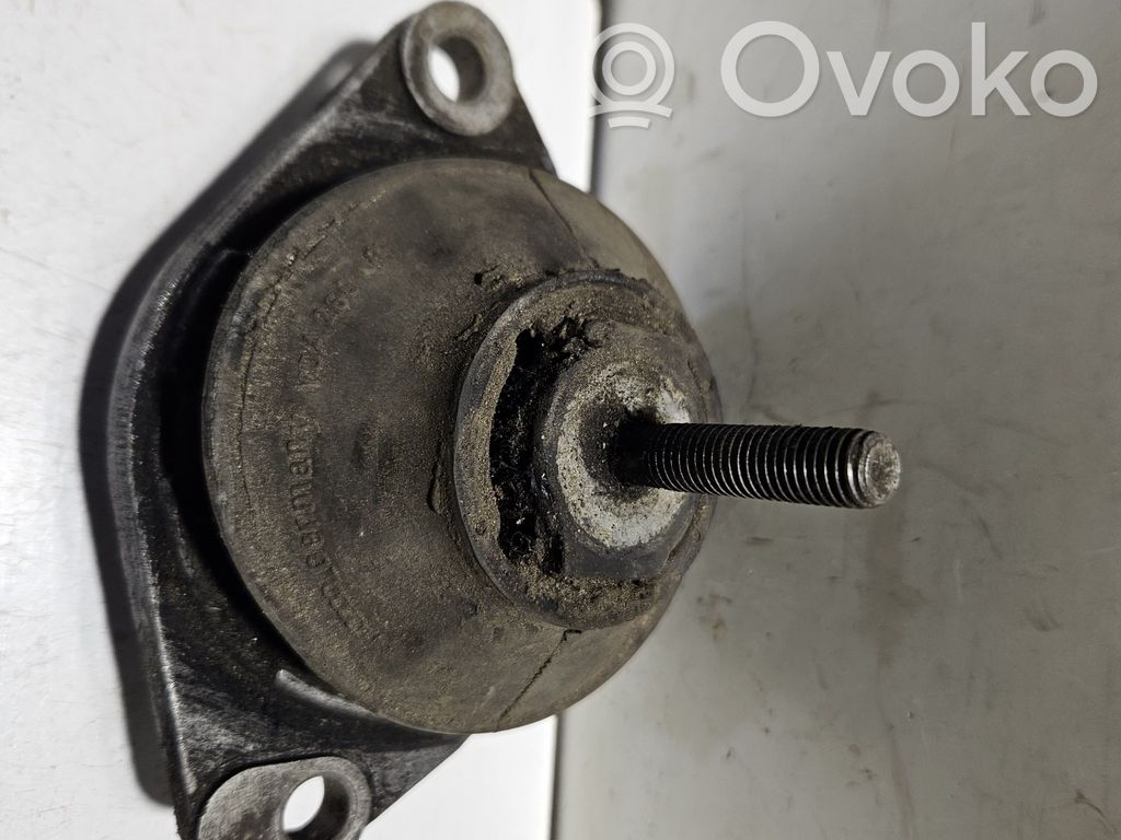 Audi 80 90 S2 B4 Engine mount bracket 
