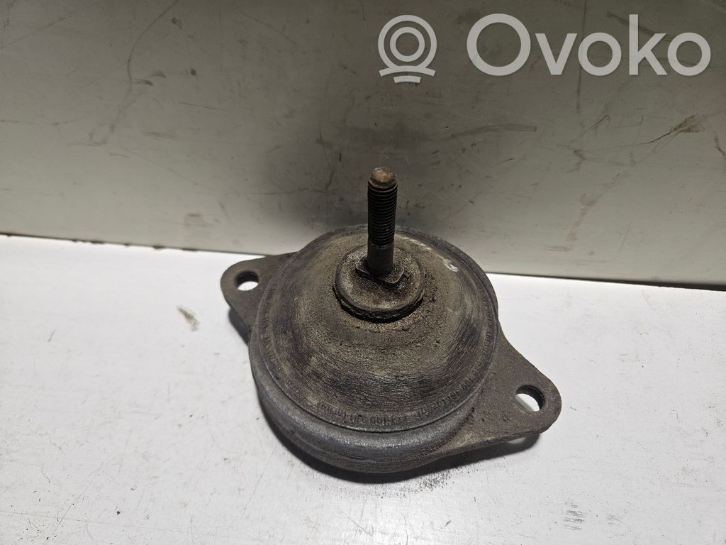 Audi 100 200 5000 C3 Engine mount bracket 