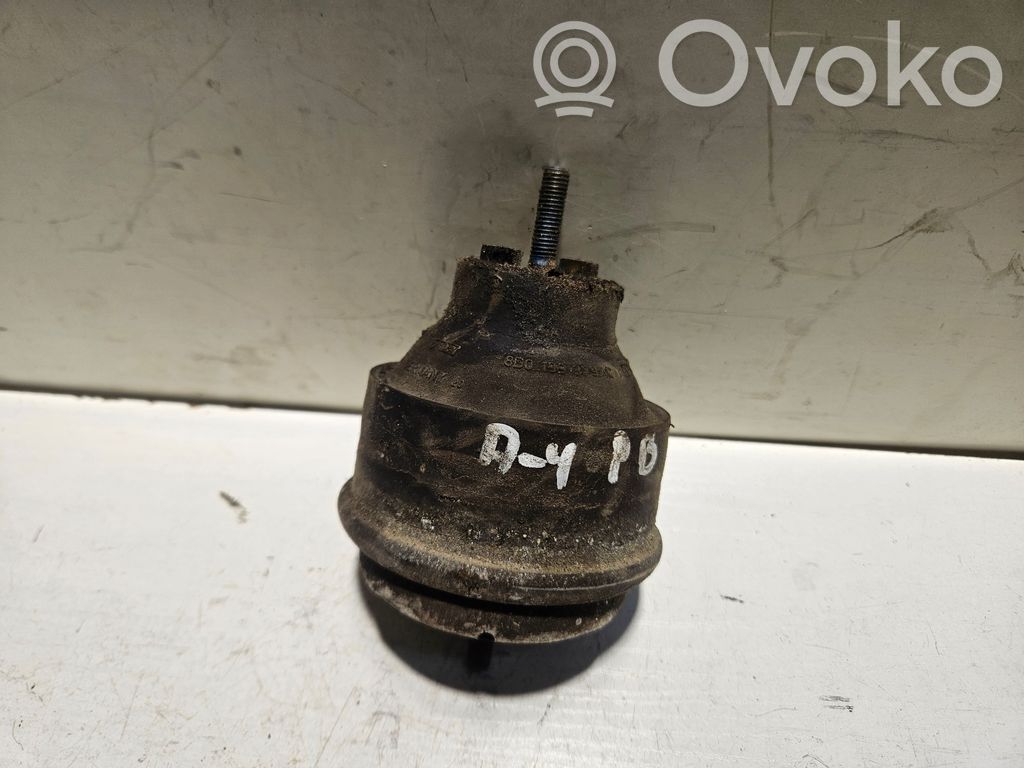 Audi A4 S4 B5 8D Engine mount bracket 