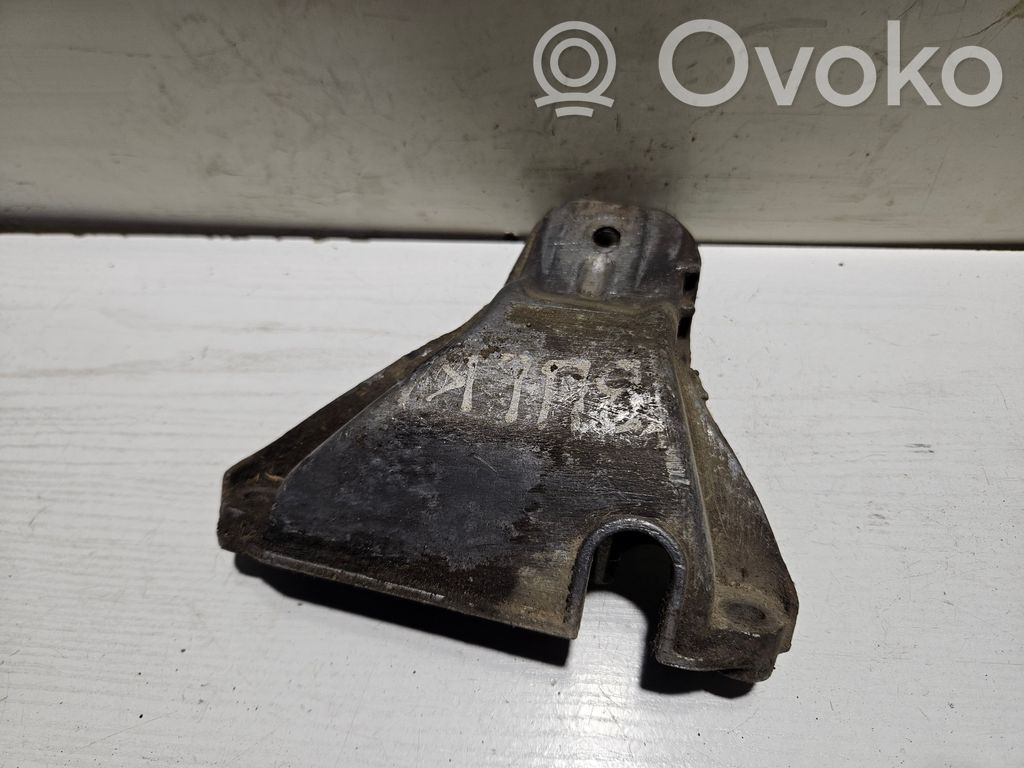 Audi 80 90 B3 Engine mounting bracket 