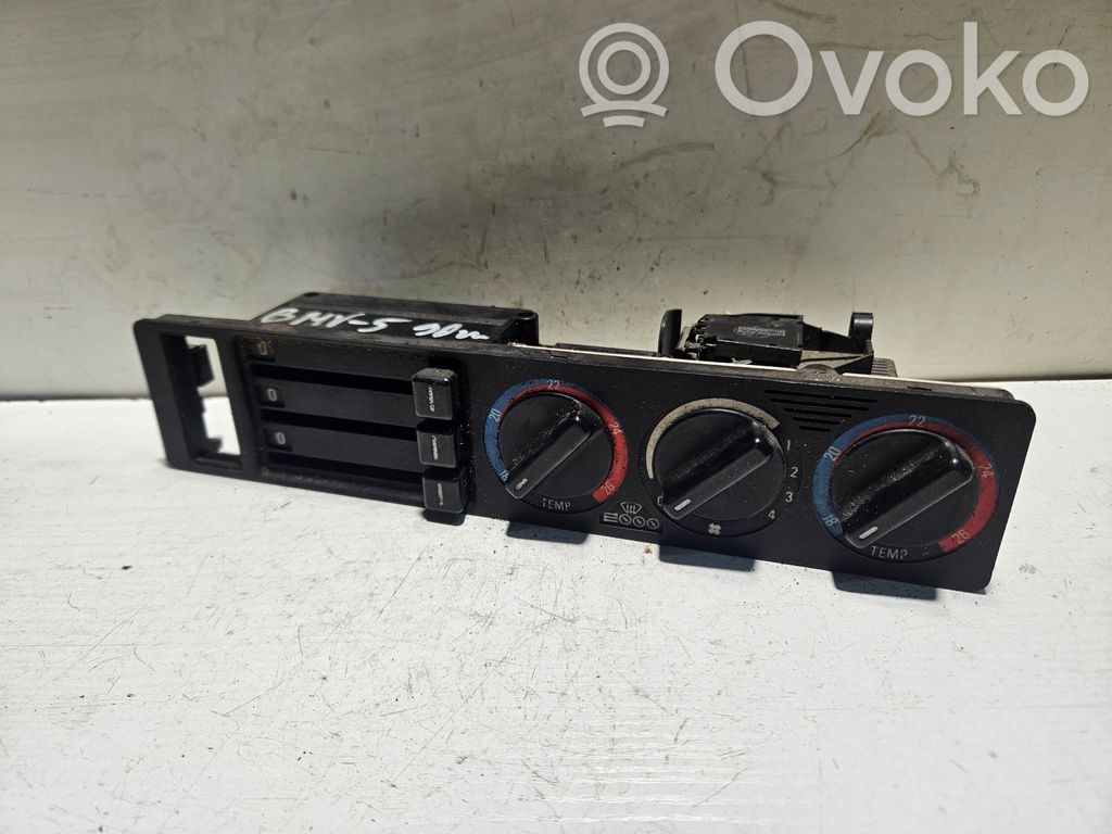 BMW 5 E34 Climate control unit 