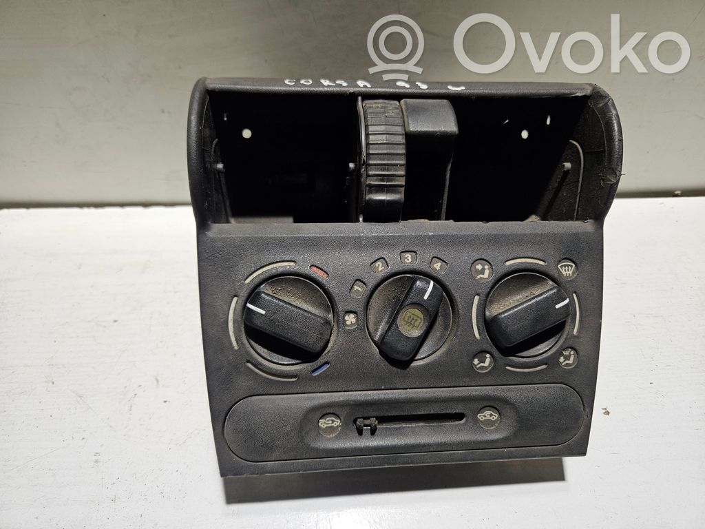 Opel Corsa B Oro kondicionieriaus/ klimato/ pečiuko valdymo blokas (salone) 