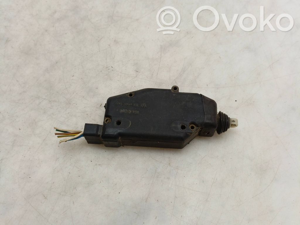 Opel Vectra B Front door lock 