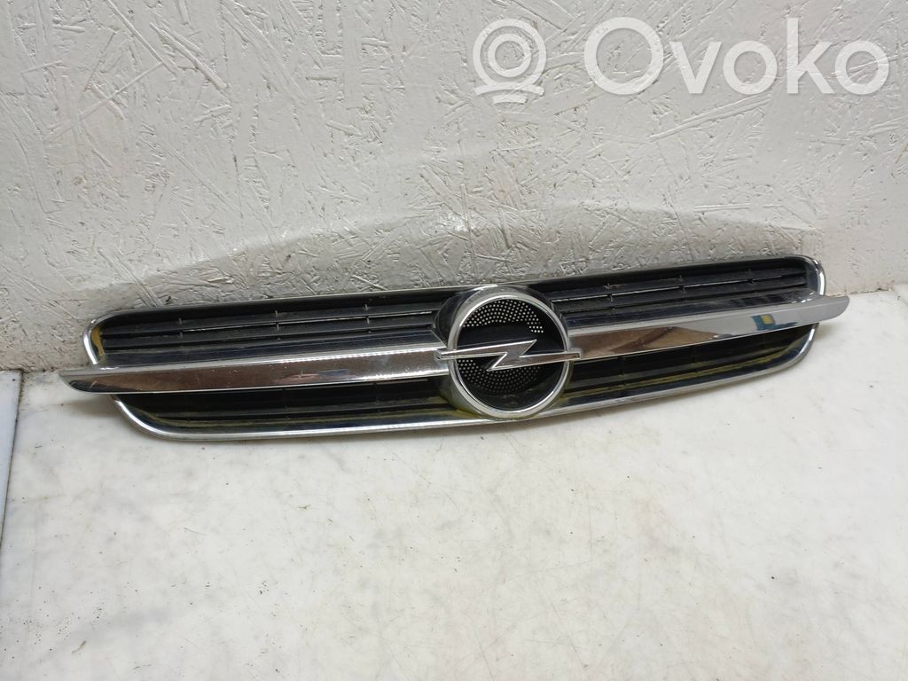 Opel Vectra C Etusäleikkö 