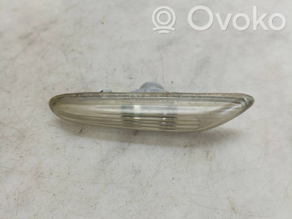 BMW 5 E60 E61 Front fender indicator light 