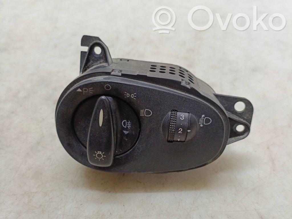 Lichtschalter   98AG13A024CH,000215B,04052524