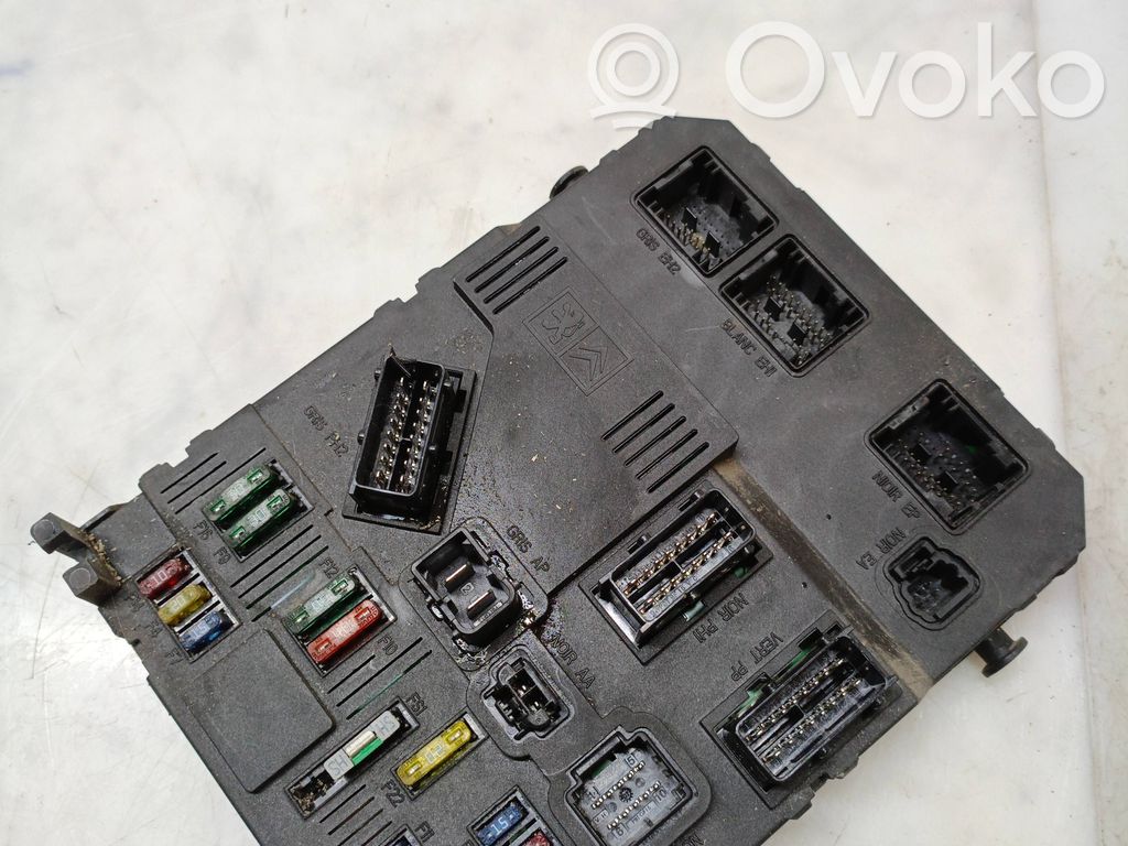 Peugeot 206 Fuse module 