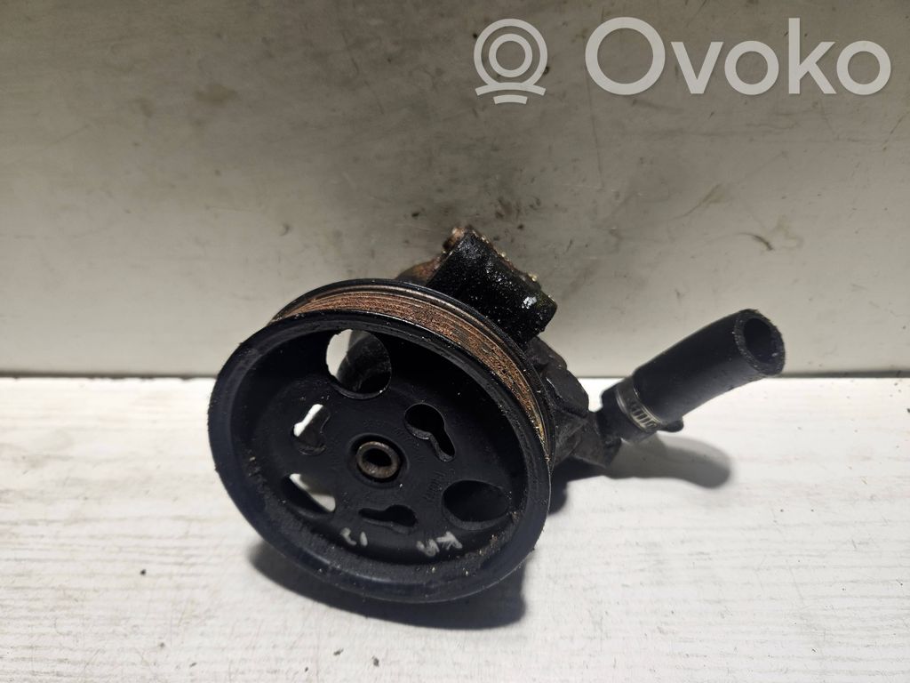 Ford Fiesta Ohjaustehostimen pumppu 