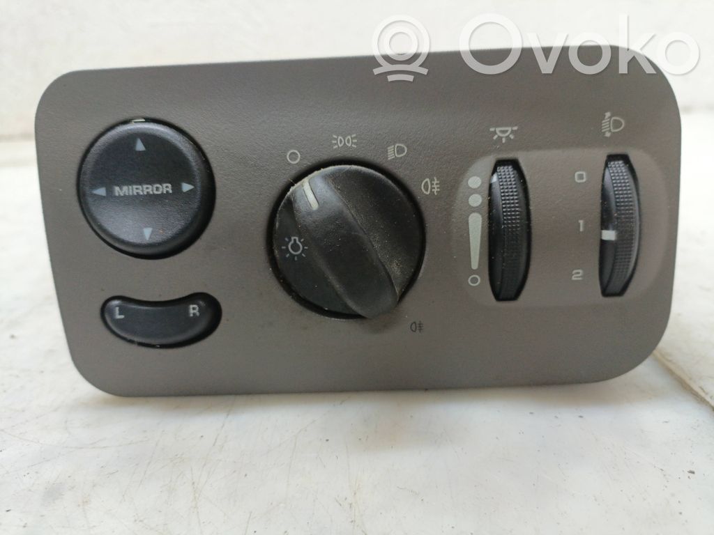 Chrysler Voyager Light switch 