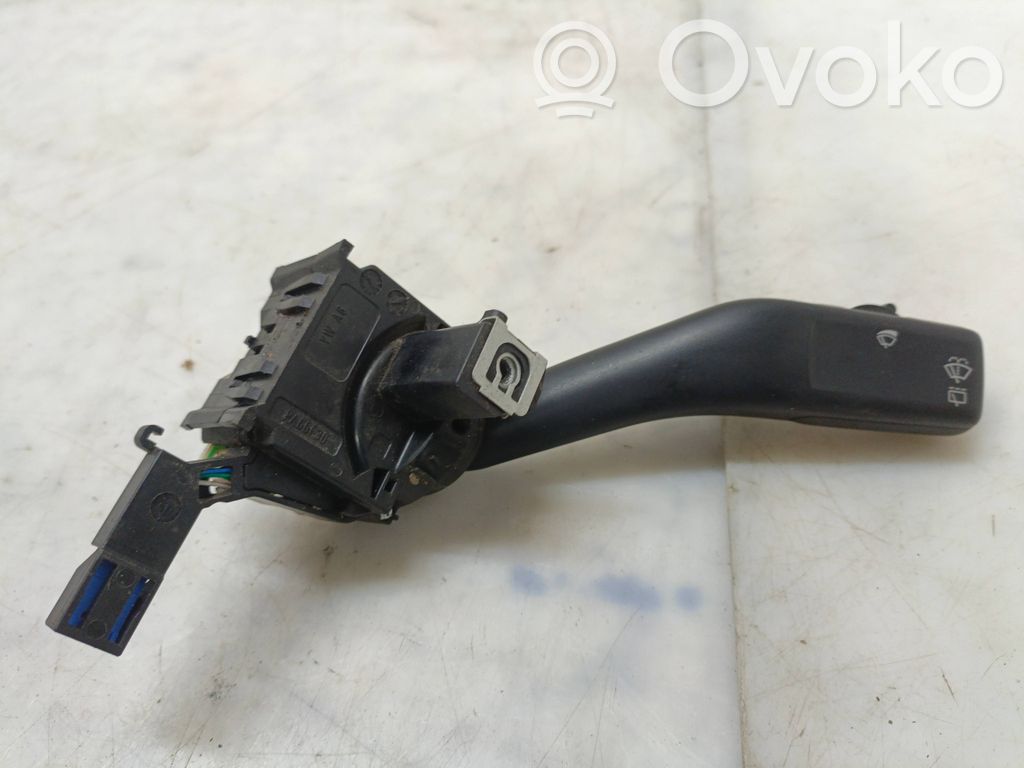 Volkswagen Golf V Palanca de control del limpiaparabrisas 