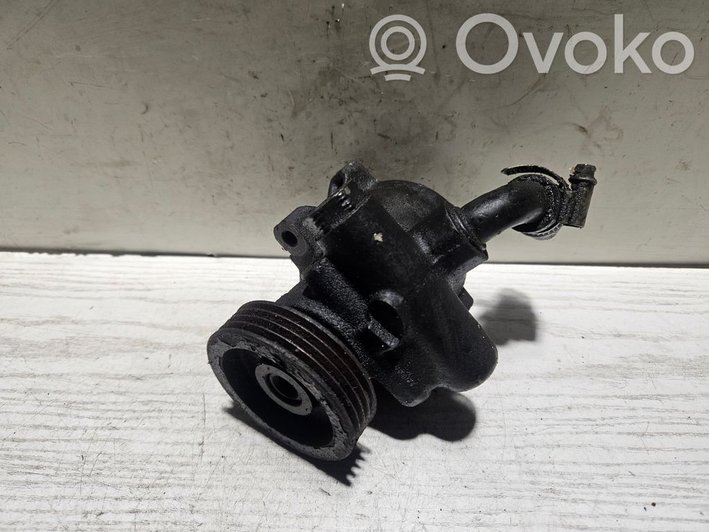 Peugeot 605 Power steering pump 